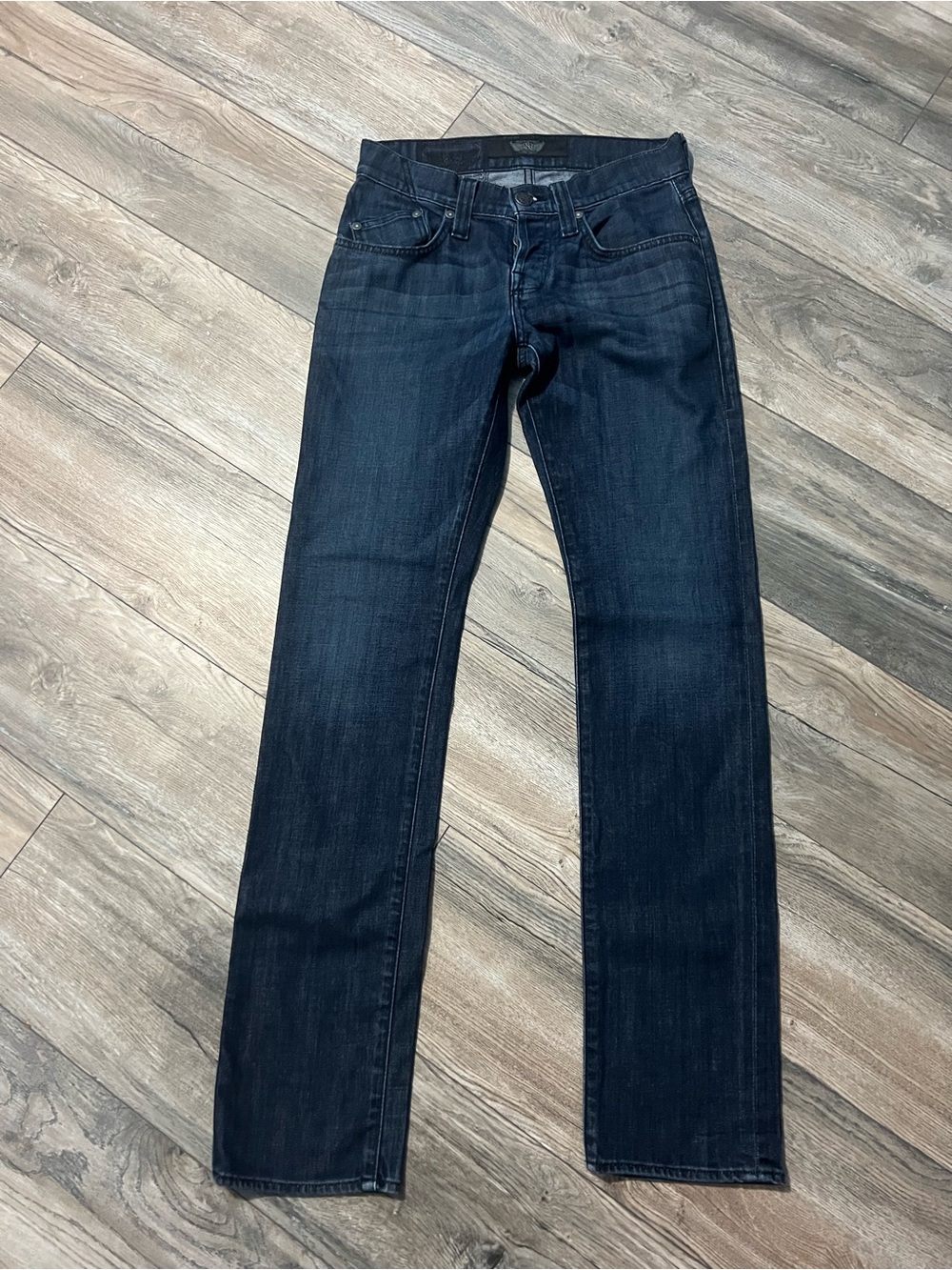 Rock & Republic Blue Dark Wash Berlin Straight Stretch Low Rise Fly Jeans